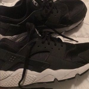 Nike Hurache size 9